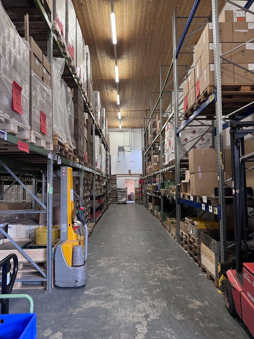 Prenájom nebytového priestoru 600 m², Lauterbachstr.17, Geretsried, Bavorsko Prenájom nebytového priestoru 600 m², Lauterbachstr.17, Geretsried, Bavorsko