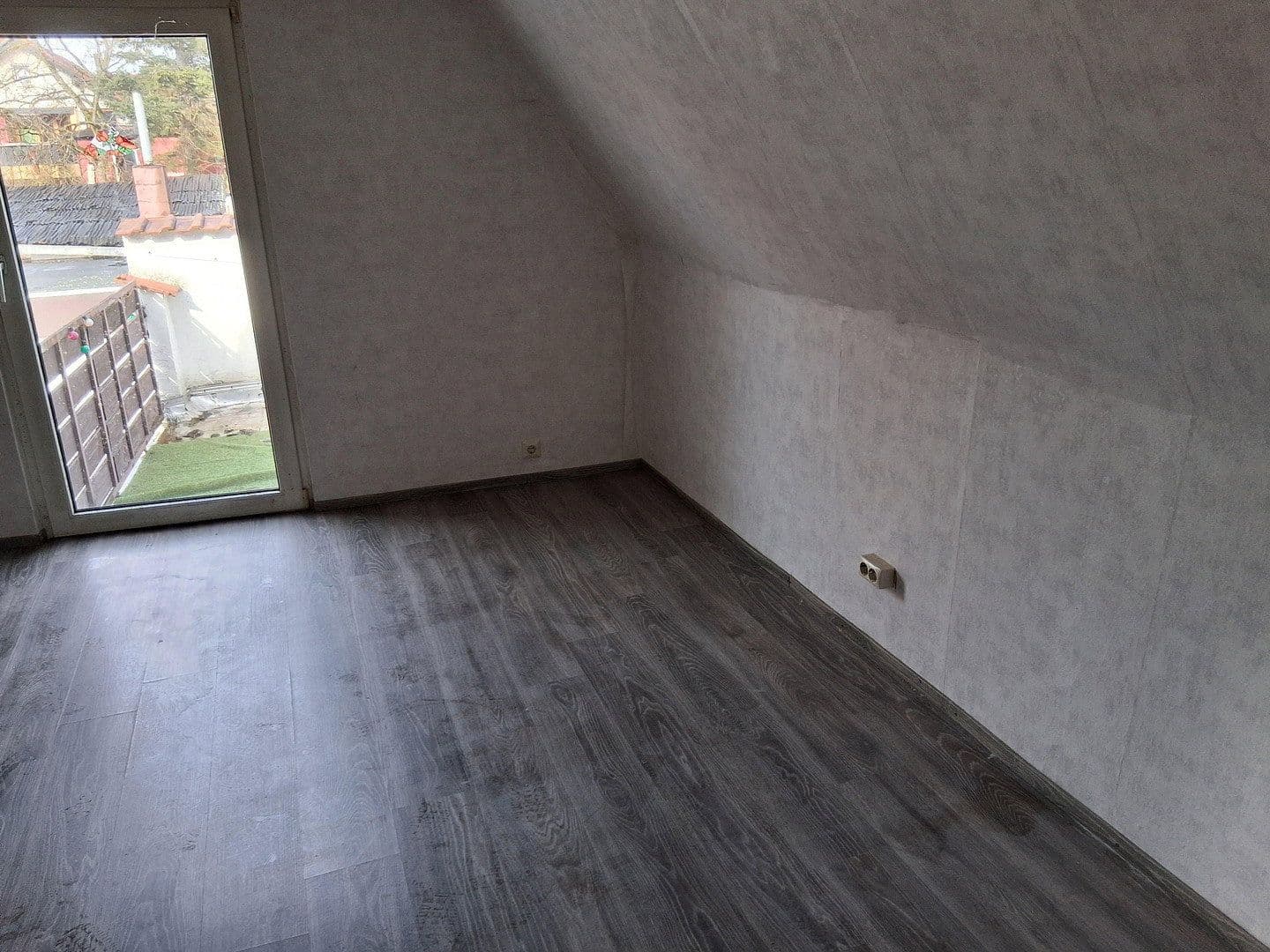 Predaj domu 105 m², pozemek 550 m², Römerberg, Porýnie-Falcko Predaj domu 105 m², pozemek 550 m², Römerberg, Porýnie-Falcko