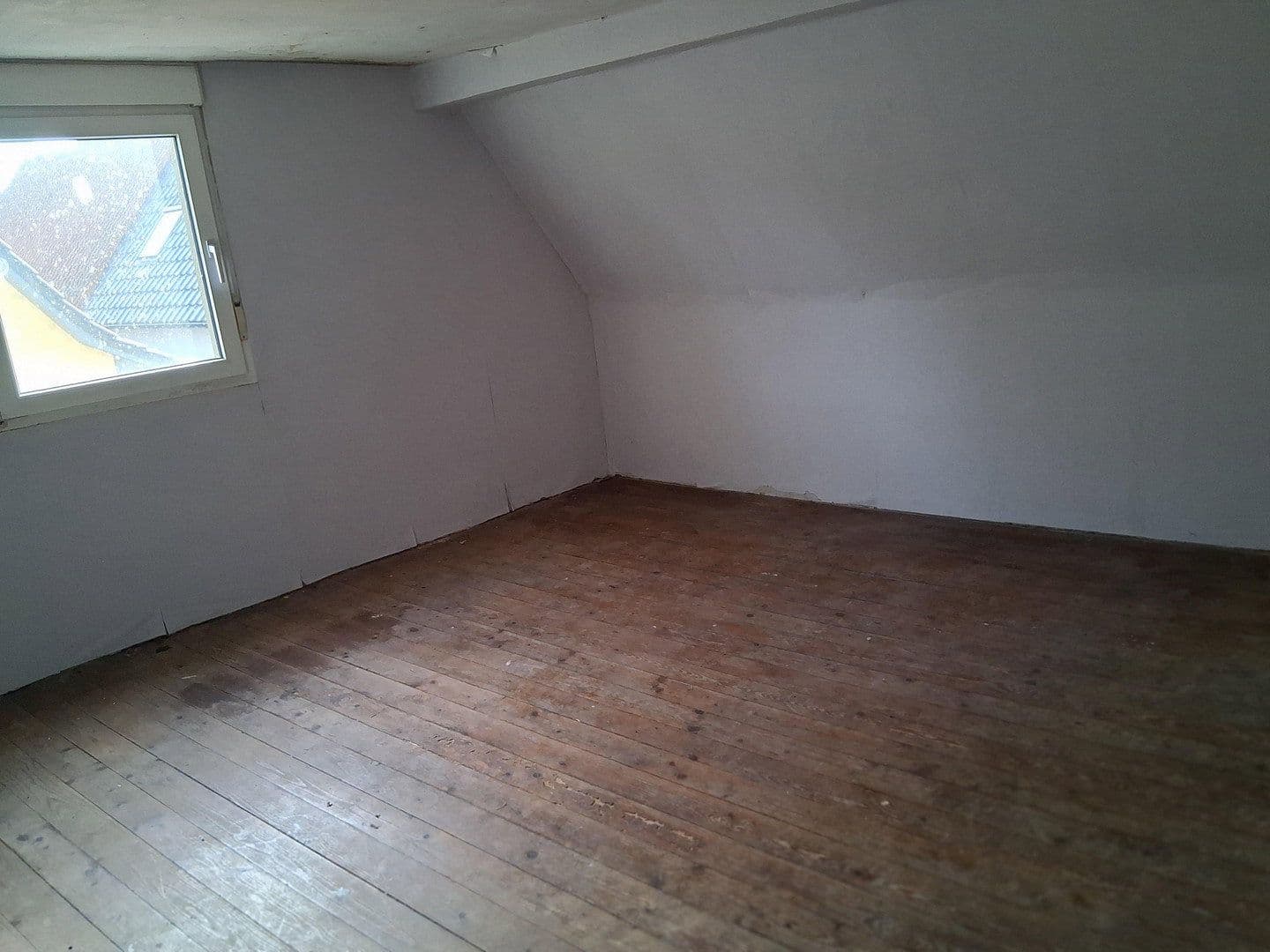 Predaj domu 105 m², pozemek 550 m², Römerberg, Porýnie-Falcko Predaj domu 105 m², pozemek 550 m², Römerberg, Porýnie-Falcko
