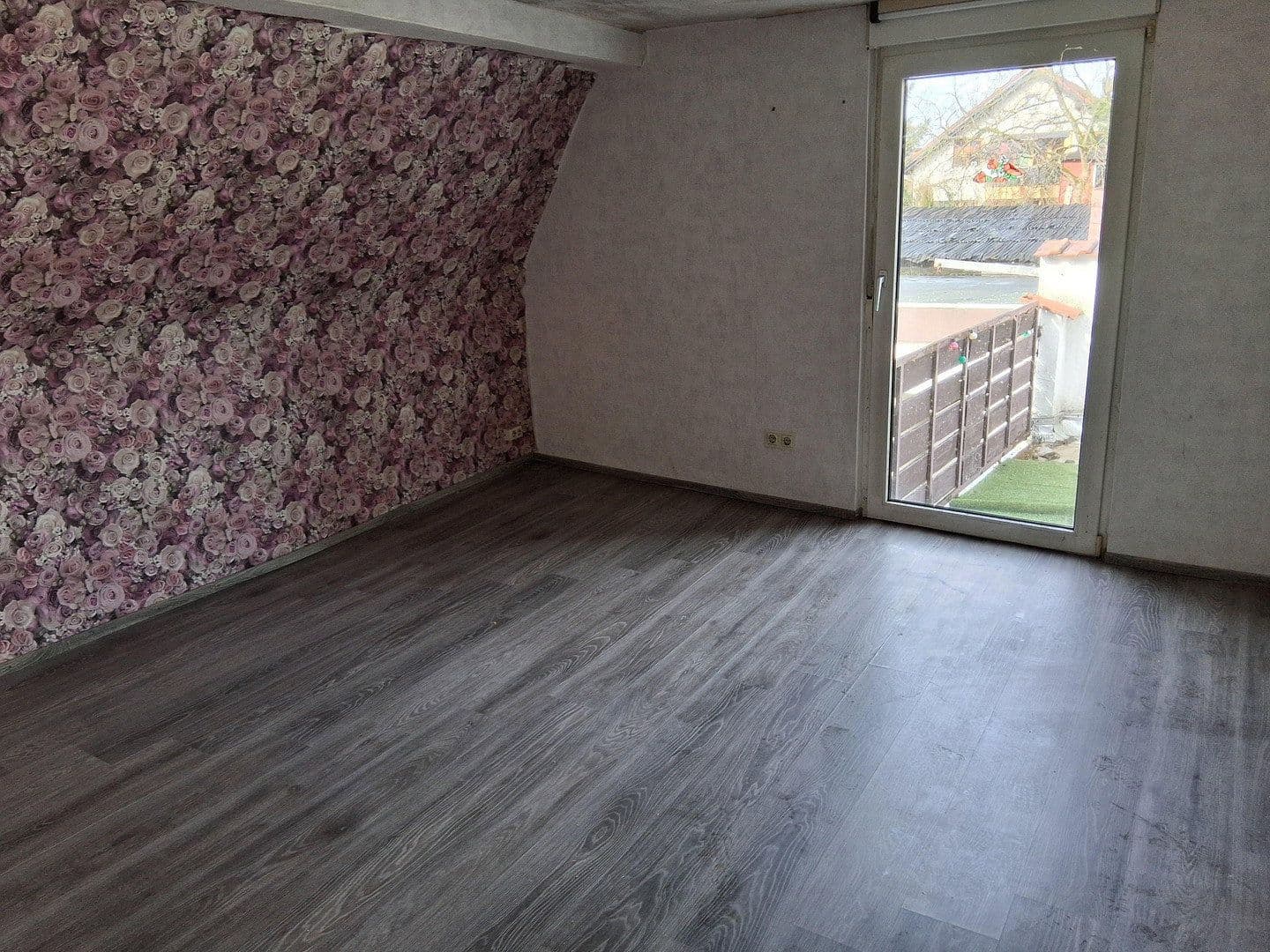 Predaj domu 105 m², pozemek 550 m², Römerberg, Porýnie-Falcko Predaj domu 105 m², pozemek 550 m², Römerberg, Porýnie-Falcko