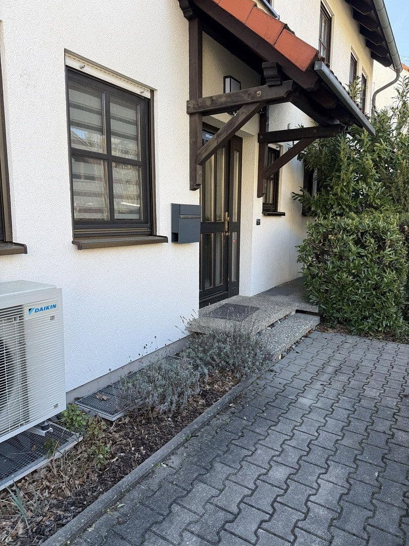 Predaj domu 165 m², pozemek 380 m², Nürnberg, Bavorsko Predaj domu 165 m², pozemek 380 m², Nürnberg, Bavorsko