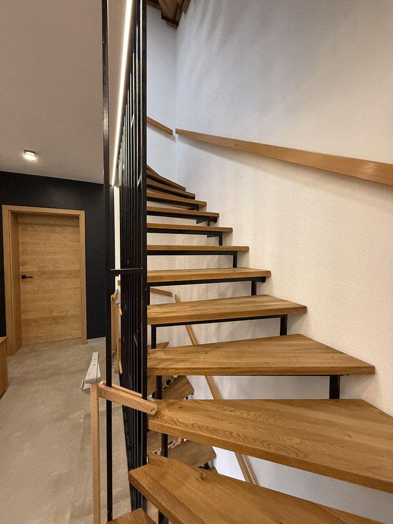 Predaj domu 165 m², pozemek 380 m², Nürnberg, Bavorsko Predaj domu 165 m², pozemek 380 m², Nürnberg, Bavorsko