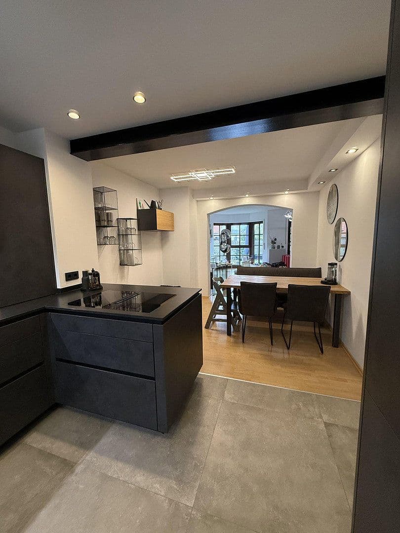 Predaj domu 165 m², pozemek 380 m², Nürnberg, Bavorsko Predaj domu 165 m², pozemek 380 m², Nürnberg, Bavorsko