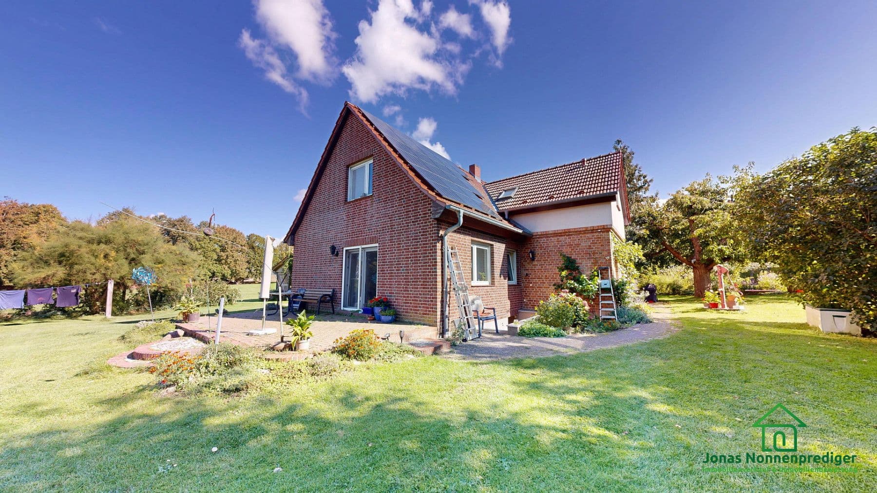 Predaj domu 185 m², pozemek 8.658 m², Bahnhofsweg 8, Alt Sührkow, Meklenbursko-Predpomoransko Predaj domu 185 m², pozemek 8.658 m², Bahnhofsweg 8, Alt Sührkow, Meklenbursko-Predpomoransko