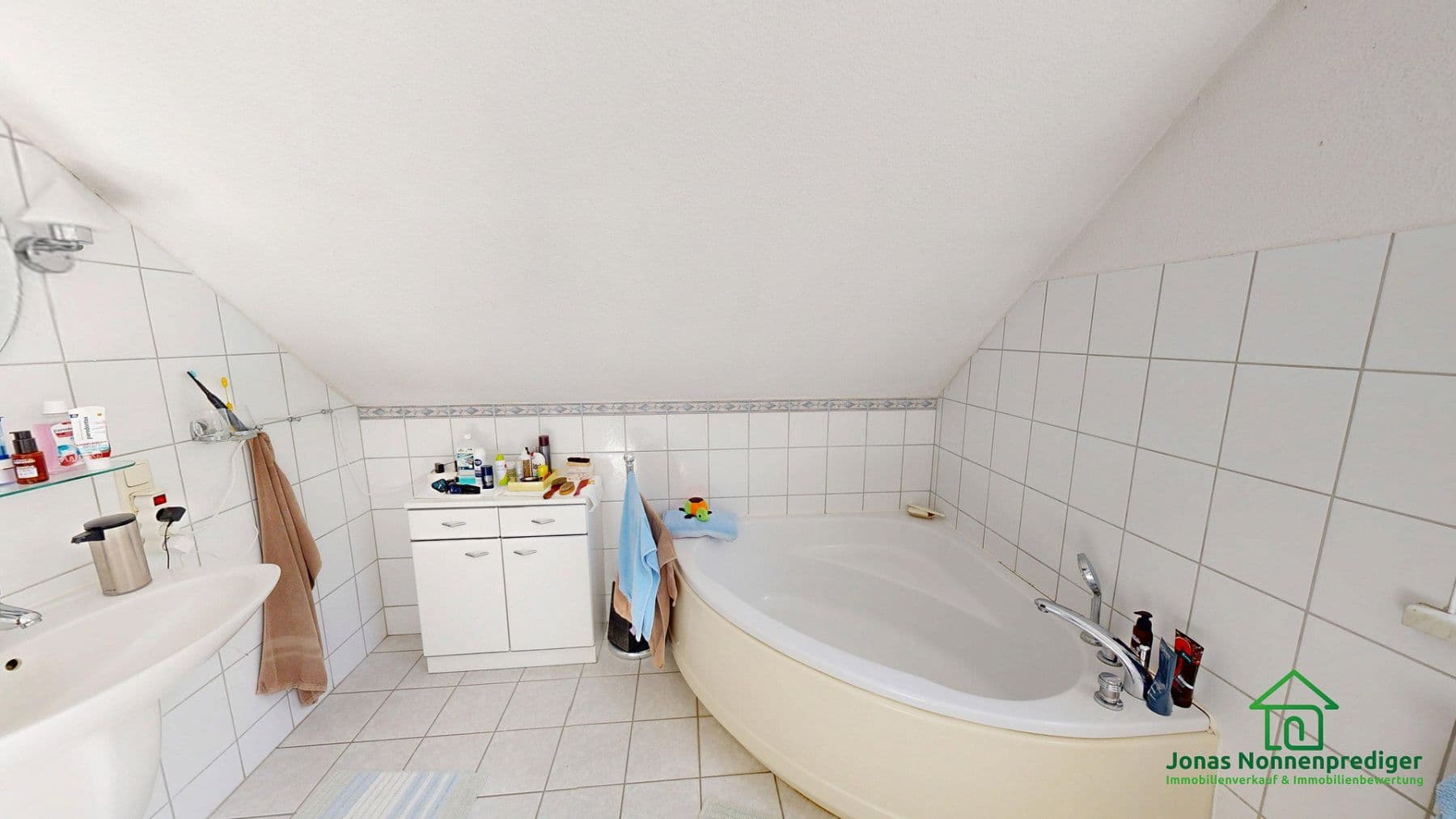 Predaj domu 185 m², pozemek 8.658 m², Bahnhofsweg 8, Alt Sührkow, Meklenbursko-Predpomoransko Predaj domu 185 m², pozemek 8.658 m², Bahnhofsweg 8, Alt Sührkow, Meklenbursko-Predpomoransko