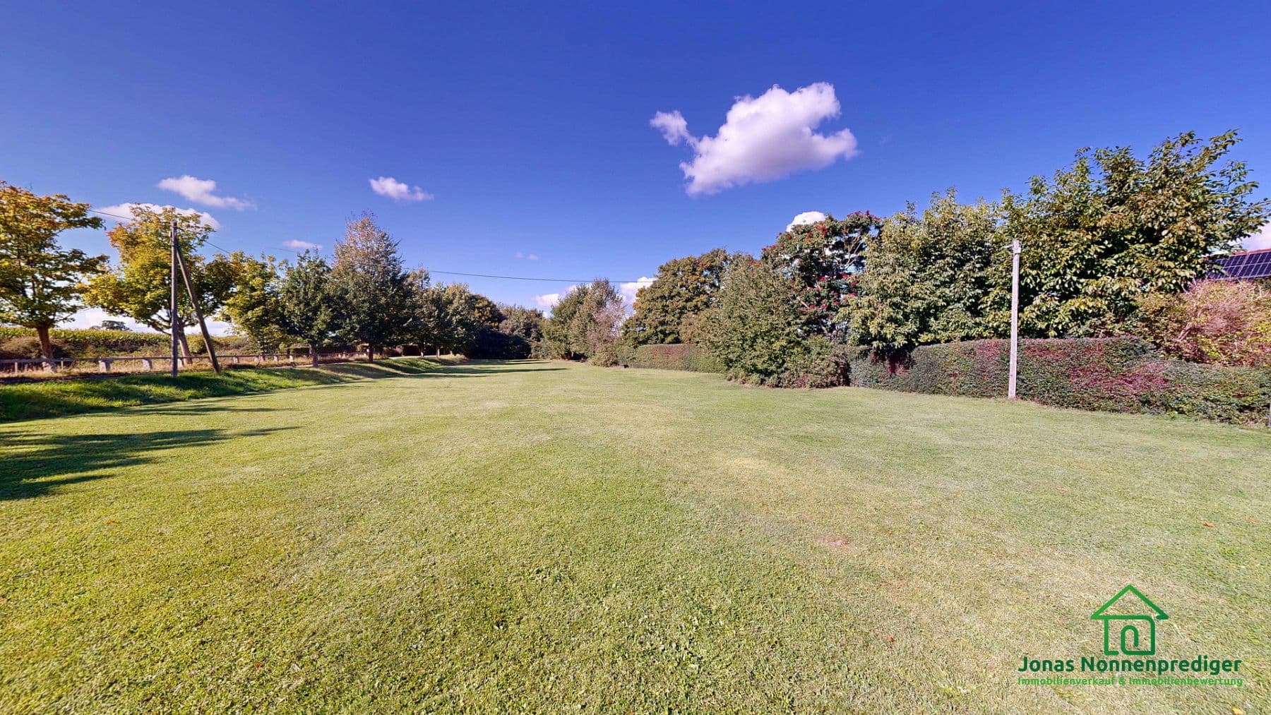 Predaj domu 185 m², pozemek 8.658 m², Bahnhofsweg 8, Alt Sührkow, Meklenbursko-Predpomoransko Predaj domu 185 m², pozemek 8.658 m², Bahnhofsweg 8, Alt Sührkow, Meklenbursko-Predpomoransko