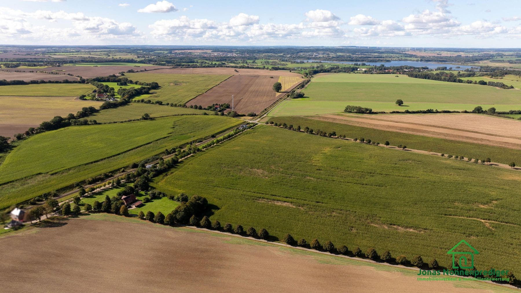 Predaj domu 185 m², pozemek 8.658 m², Bahnhofsweg 8, Alt Sührkow, Meklenbursko-Predpomoransko Predaj domu 185 m², pozemek 8.658 m², Bahnhofsweg 8, Alt Sührkow, Meklenbursko-Predpomoransko