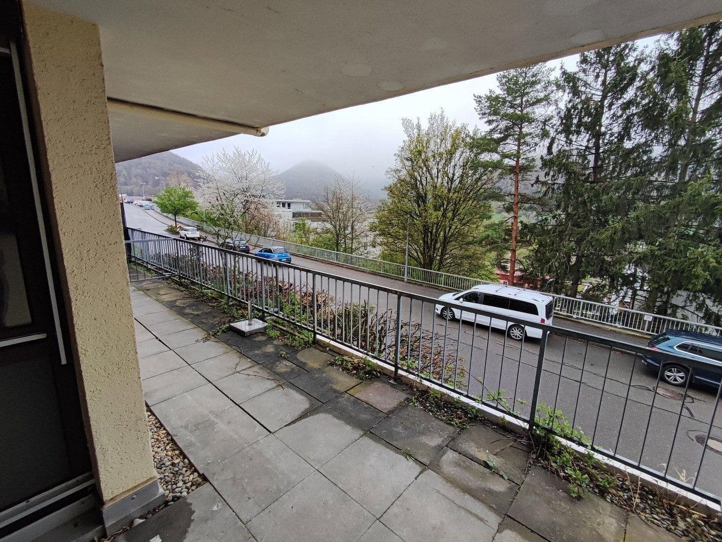 Prenájom bytu 2-izbový 75 m², Am Felsenhau 14, Bad Urach, Bádensko-Wurttembersko Prenájom bytu 2-izbový 75 m², Am Felsenhau 14, Bad Urach, Bádensko-Wurttembersko