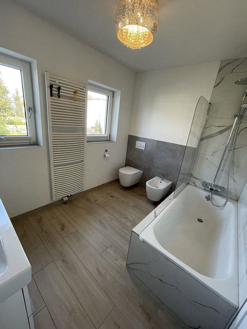 Prenájom domu 200 m², pozemek 479 m², Gröbenzell, Bavorsko Prenájom domu 200 m², pozemek 479 m², Gröbenzell, Bavorsko