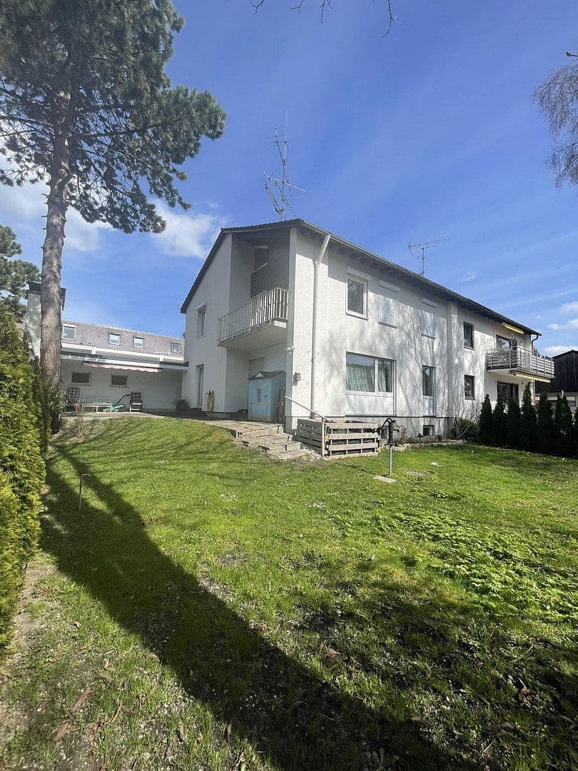 Prenájom domu 200 m², pozemek 479 m², Gröbenzell, Bavorsko Prenájom domu 200 m², pozemek 479 m², Gröbenzell, Bavorsko