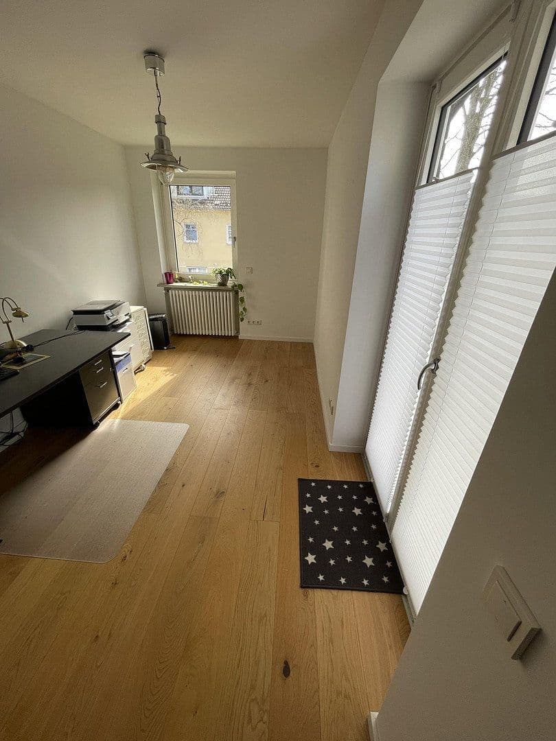 Prenájom domu 200 m², pozemek 479 m², Gröbenzell, Bavorsko Prenájom domu 200 m², pozemek 479 m², Gröbenzell, Bavorsko