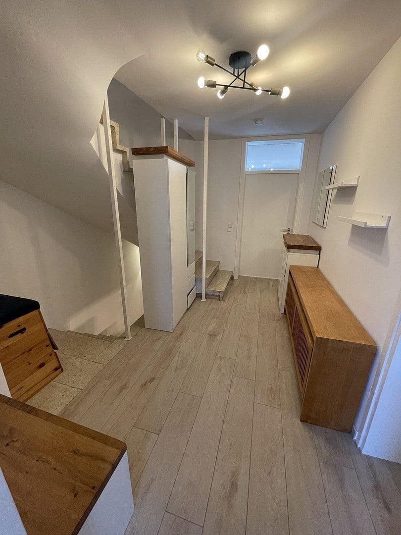 Prenájom domu 200 m², pozemek 479 m², Gröbenzell, Bavorsko Prenájom domu 200 m², pozemek 479 m², Gröbenzell, Bavorsko