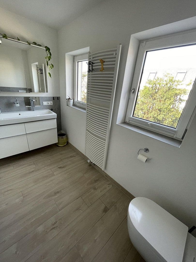 Prenájom domu 200 m², pozemek 479 m², Gröbenzell, Bavorsko Prenájom domu 200 m², pozemek 479 m², Gröbenzell, Bavorsko