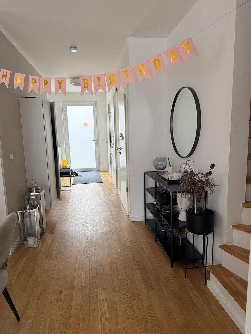 Prenájom domu 165 m², pozemek 313 m², Stahnsdorf, Brandenbursko Prenájom domu 165 m², pozemek 313 m², Stahnsdorf, Brandenbursko