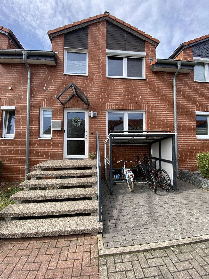 Predaj domu 99 m², pozemek 151 m², Ronnenberg, Dolné Sasko Predaj domu 99 m², pozemek 151 m², Ronnenberg, Dolné Sasko