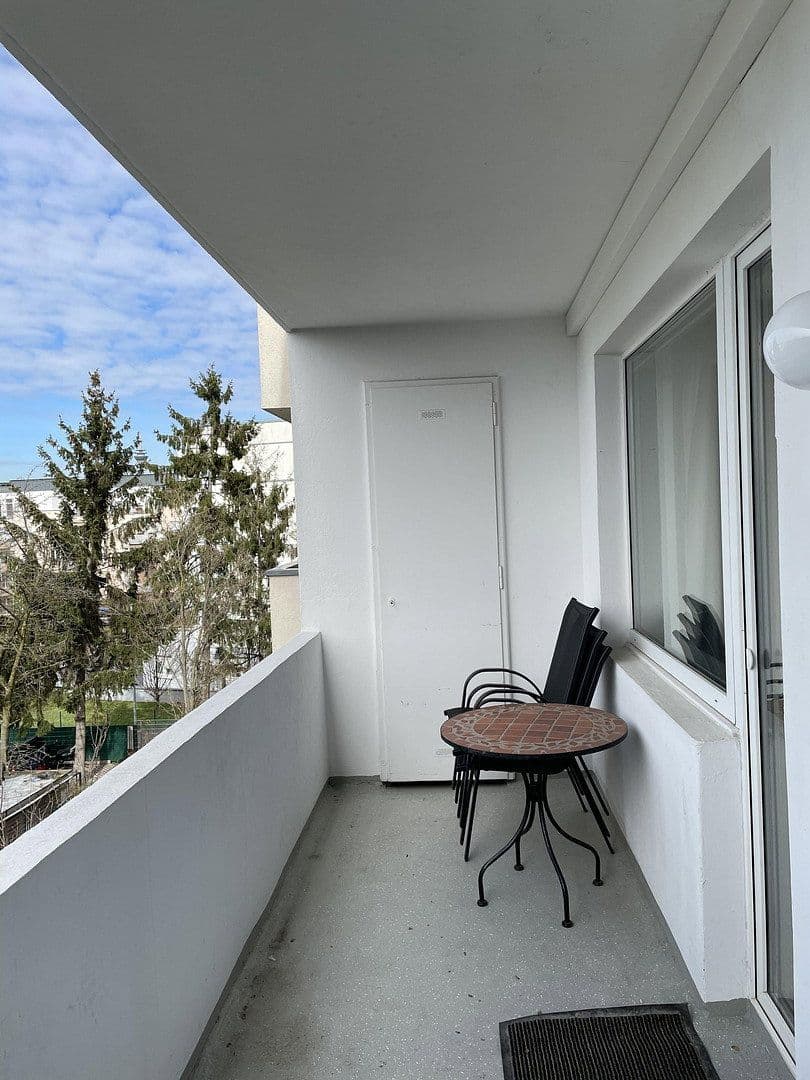 Predaj bytu 3-izbový 68 m², Aachenerstr. 157, Düsseldorf, Severné Porýnie - Westfálsko Predaj bytu 3-izbový 68 m², Aachenerstr. 157, Düsseldorf, Severné Porýnie - Westfálsko