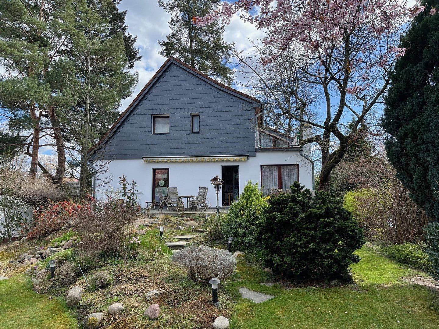 Predaj domu 194 m², pozemek 937 m², Berlin, Berlín Predaj domu 194 m², pozemek 937 m², Berlin, Berlín