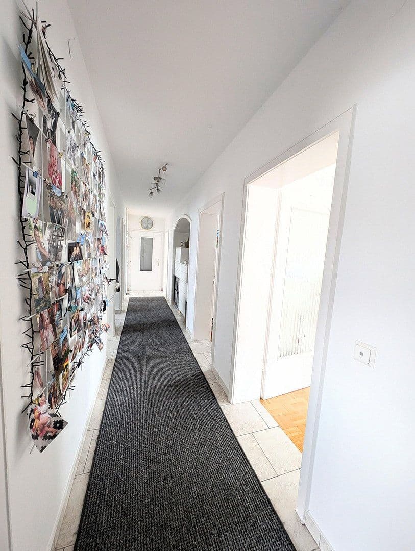 Prenájom bytu 4-izbový 123 m², Augsburg, Bavorsko Prenájom bytu 4-izbový 123 m², Augsburg, Bavorsko