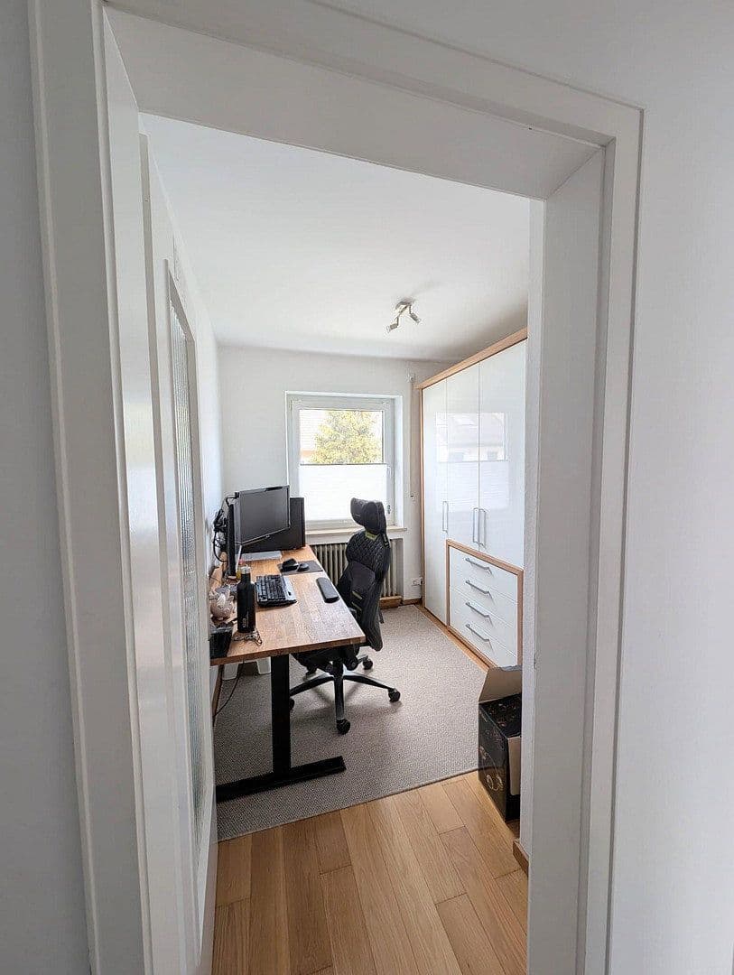 Prenájom bytu 4-izbový 123 m², Augsburg, Bavorsko Prenájom bytu 4-izbový 123 m², Augsburg, Bavorsko