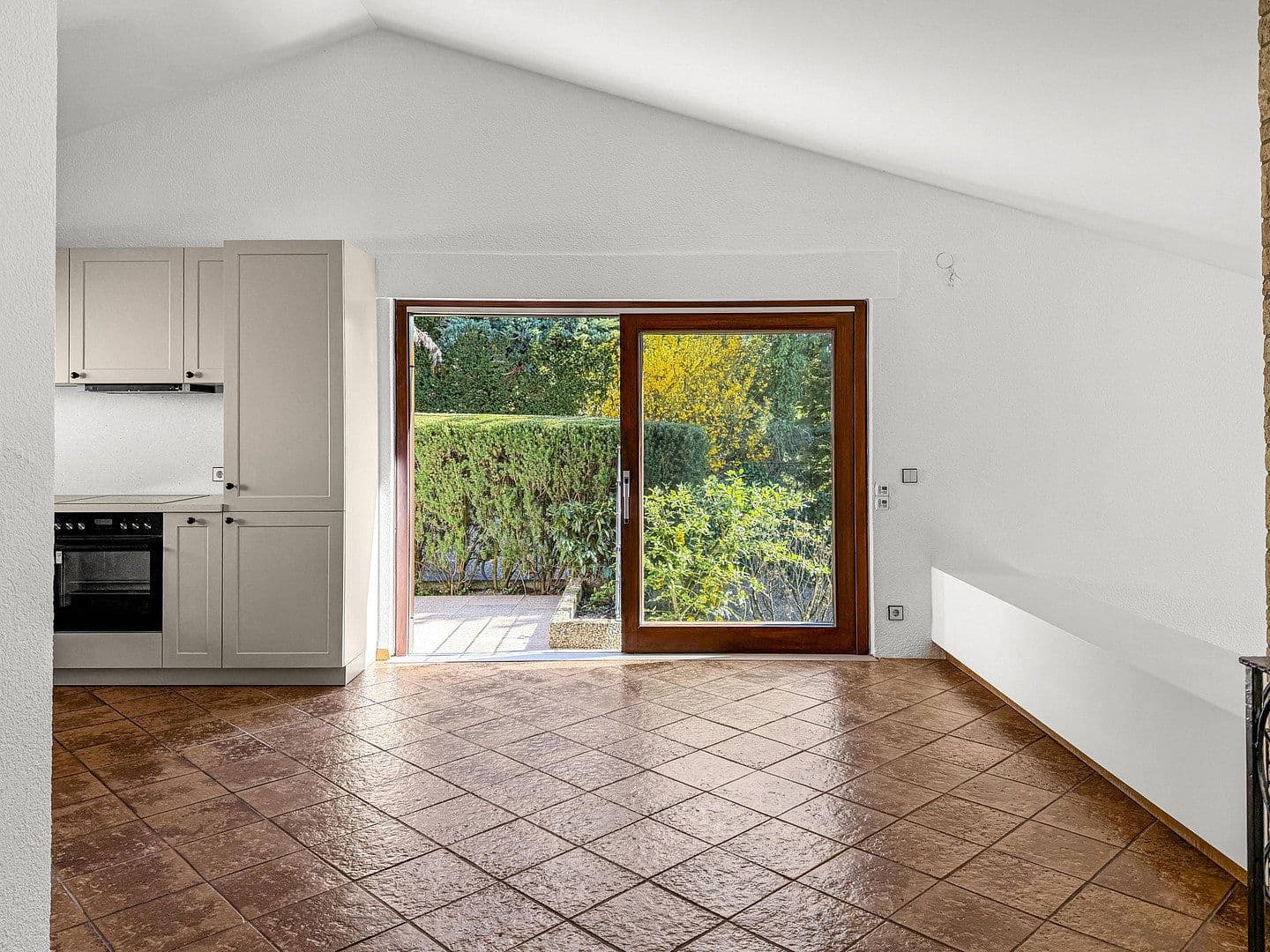 Prenájom domu 119 m², pozemek 316 m², Fichtestraße 40/1, Heilbronn, Bádensko-Wurttembersko Prenájom domu 119 m², pozemek 316 m², Fichtestraße 40/1, Heilbronn, Bádensko-Wurttembersko