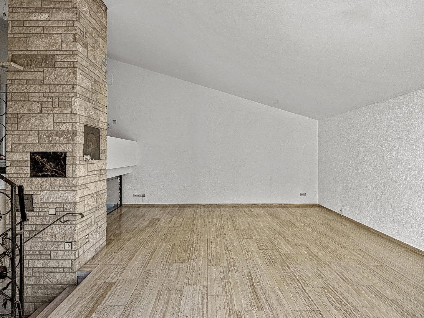 Prenájom domu 119 m², pozemek 316 m², Fichtestraße 40/1, Heilbronn, Bádensko-Wurttembersko Prenájom domu 119 m², pozemek 316 m², Fichtestraße 40/1, Heilbronn, Bádensko-Wurttembersko
