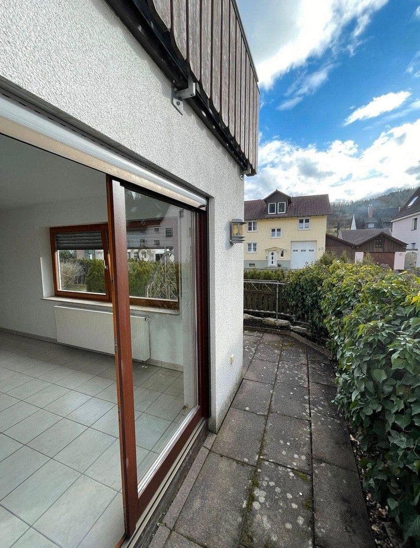 Predaj bytu 3-izbový 96 m², Neckartalstraße 32, Sulz am Neckar, Bádensko-Wurttembersko Predaj bytu 3-izbový 96 m², Neckartalstraße 32, Sulz am Neckar, Bádensko-Wurttembersko