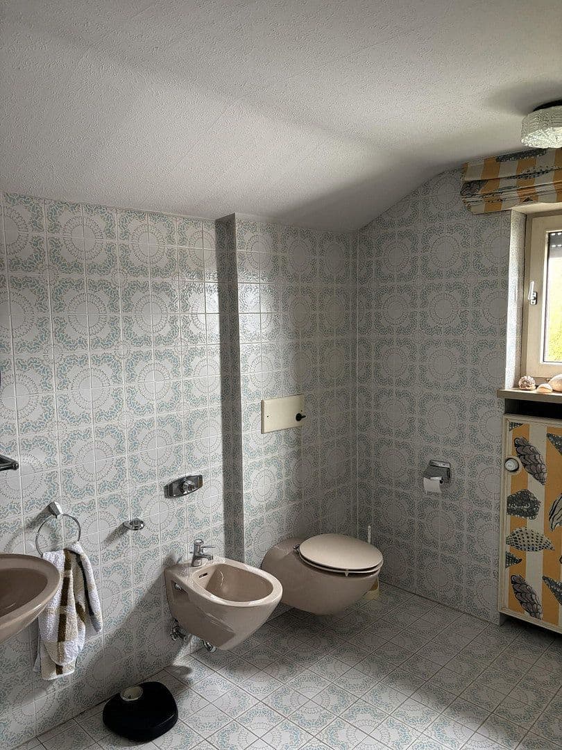 Prenájom domu 200 m², pozemek 3.000 m², Kreuzau, Severné Porýnie - Westfálsko Prenájom domu 200 m², pozemek 3.000 m², Kreuzau, Severné Porýnie - Westfálsko