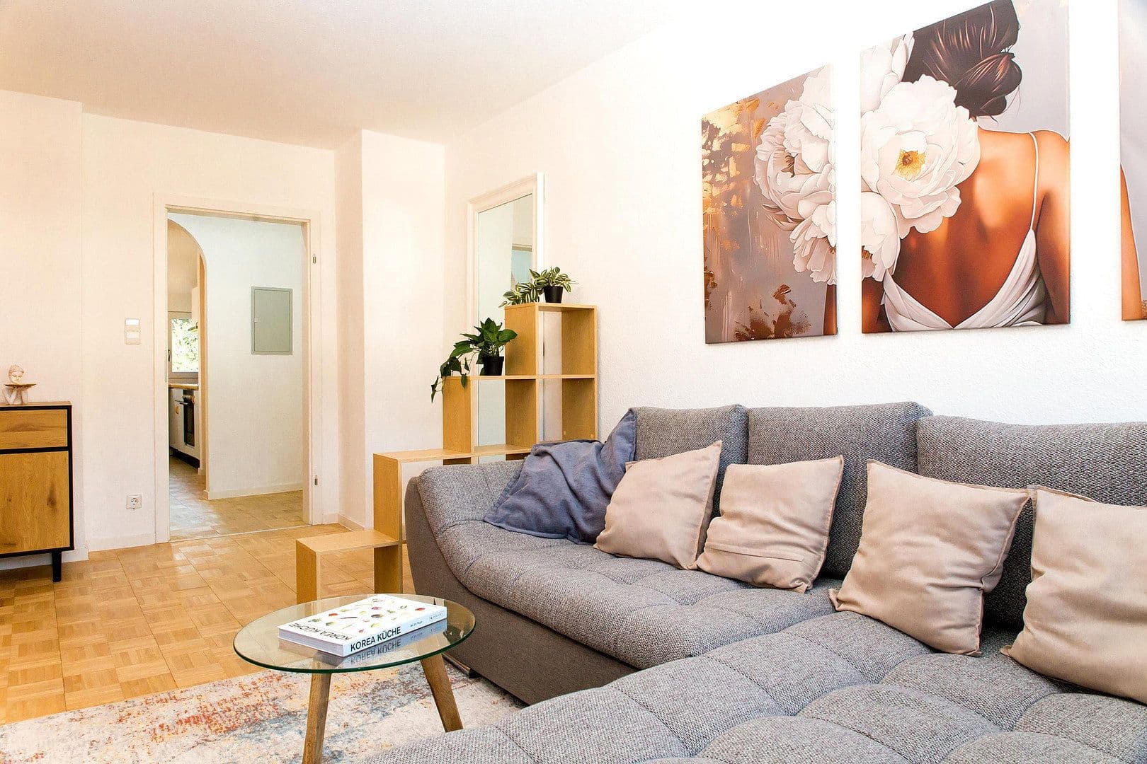 Prenájom bytu 2-izbový 65 m², Stuttgart, Bádensko-Wurttembersko Prenájom bytu 2-izbový 65 m², Stuttgart, Bádensko-Wurttembersko