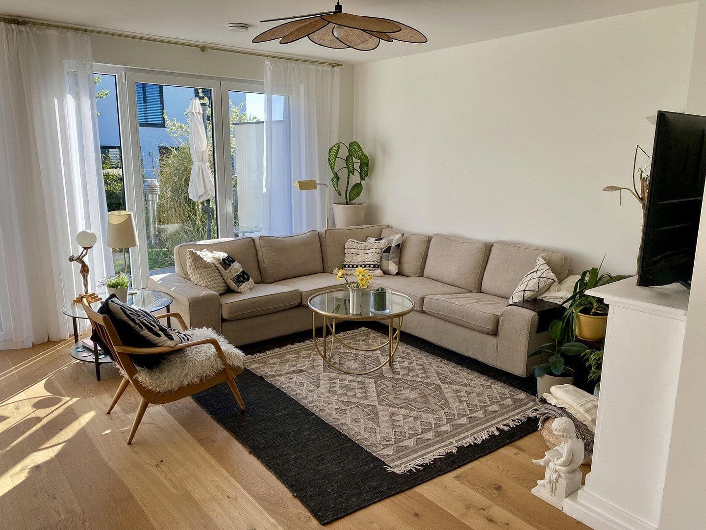 Predaj domu 192 m², pozemek 353 m², Wiesbaden, Hesensko Predaj domu 192 m², pozemek 353 m², Wiesbaden, Hesensko