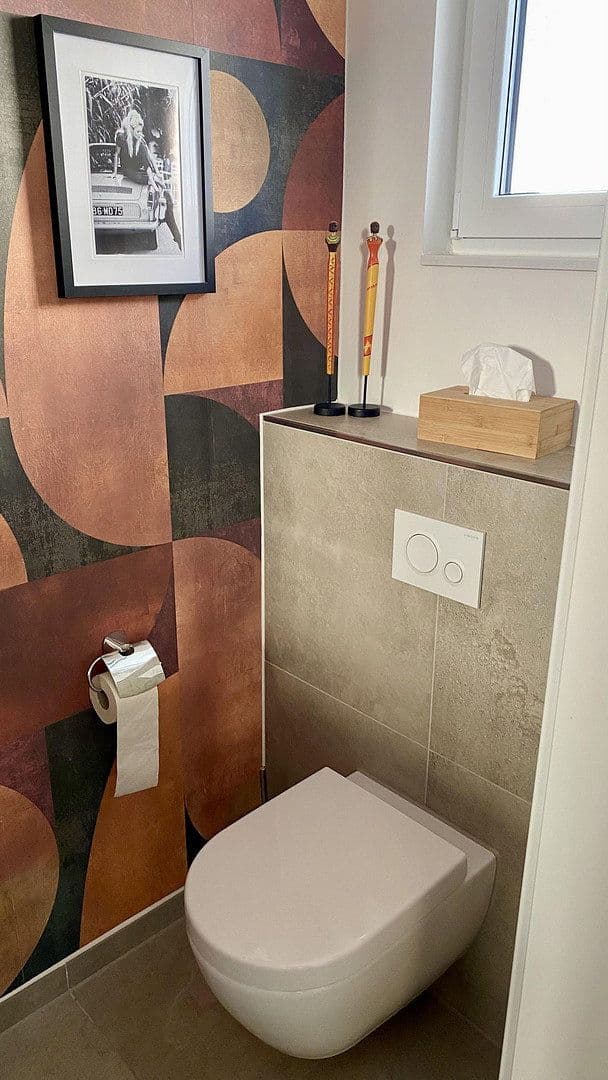 Predaj domu 192 m², pozemek 353 m², Wiesbaden, Hesensko Predaj domu 192 m², pozemek 353 m², Wiesbaden, Hesensko