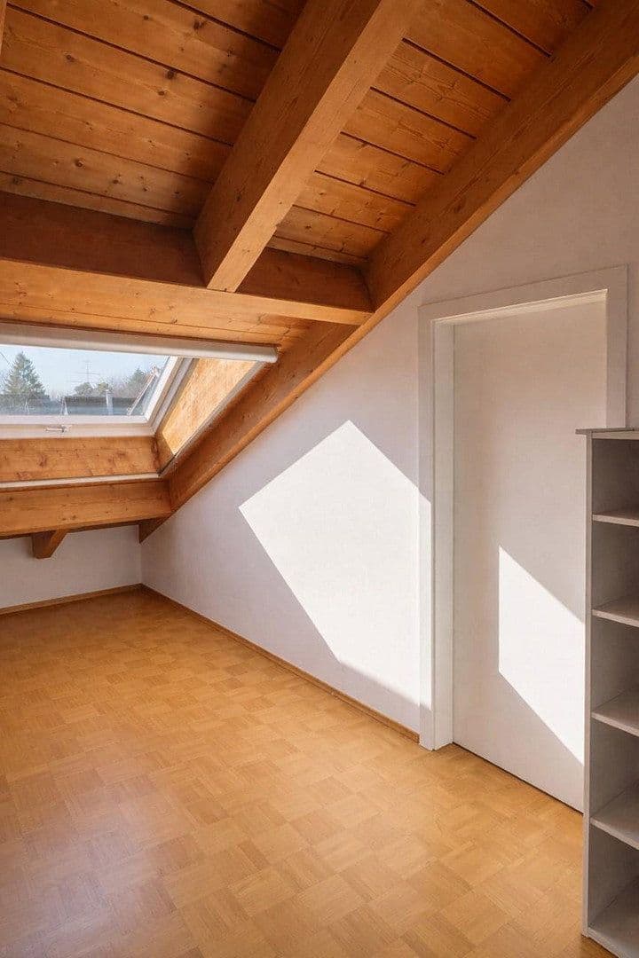 Prenájom bytu 3-izbový 112 m², München, Bavorsko Prenájom bytu 3-izbový 112 m², München, Bavorsko