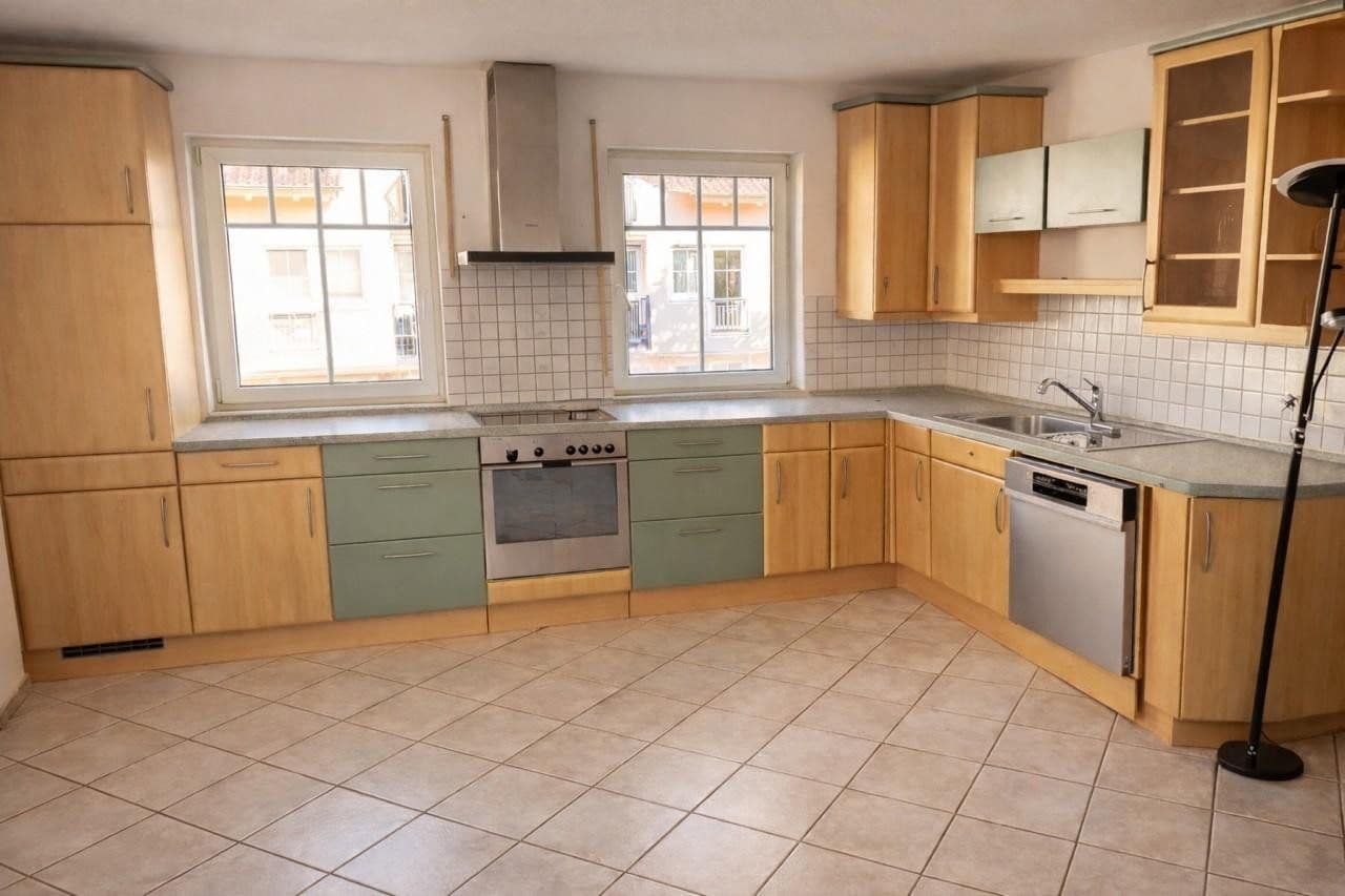 Prenájom bytu 3-izbový 112 m², München, Bavorsko Prenájom bytu 3-izbový 112 m², München, Bavorsko