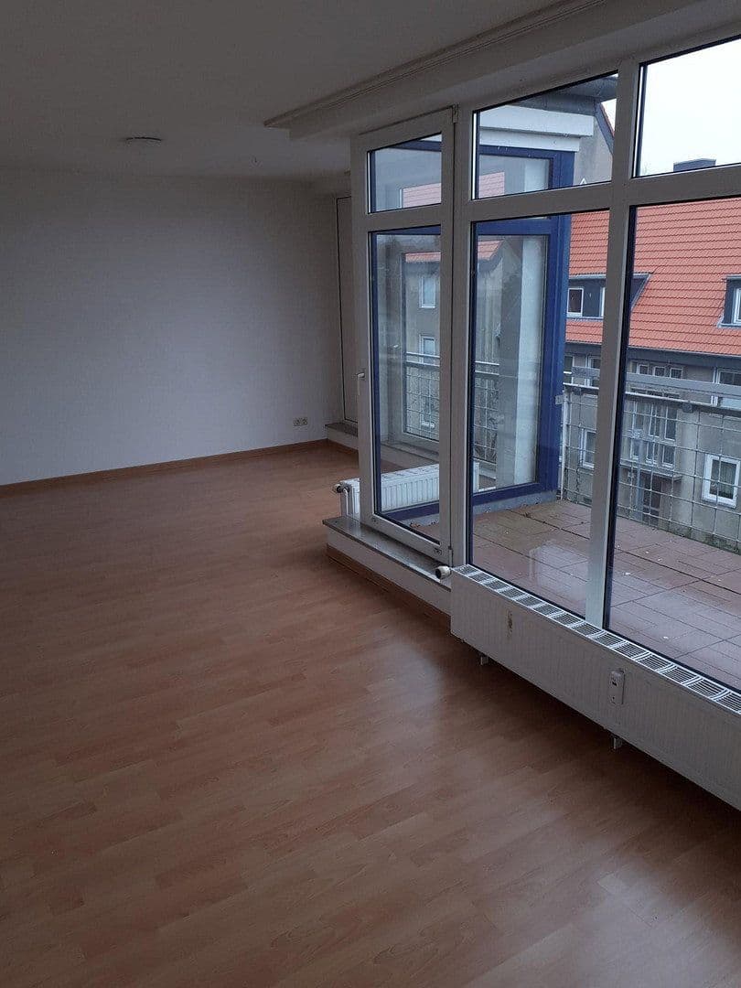 Prenájom bytu 2-izbový 55 m², Georgstr.5-7, Lübeck, Šlezvicko-Holštajnsko Prenájom bytu 2-izbový 55 m², Georgstr.5-7, Lübeck, Šlezvicko-Holštajnsko