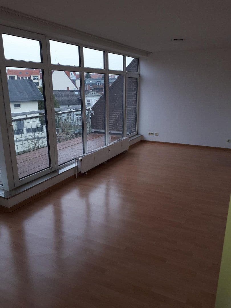 Prenájom bytu 2-izbový 55 m², Georgstr.5-7, Lübeck, Šlezvicko-Holštajnsko Prenájom bytu 2-izbový 55 m², Georgstr.5-7, Lübeck, Šlezvicko-Holštajnsko