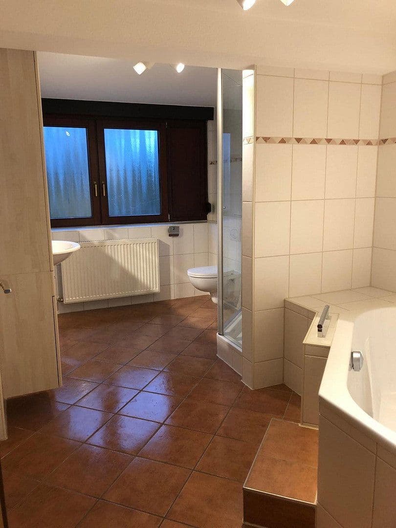 Prenájom domu 150 m², pozemek 1.000 m², Bammental, Bádensko-Wurttembersko Prenájom domu 150 m², pozemek 1.000 m², Bammental, Bádensko-Wurttembersko