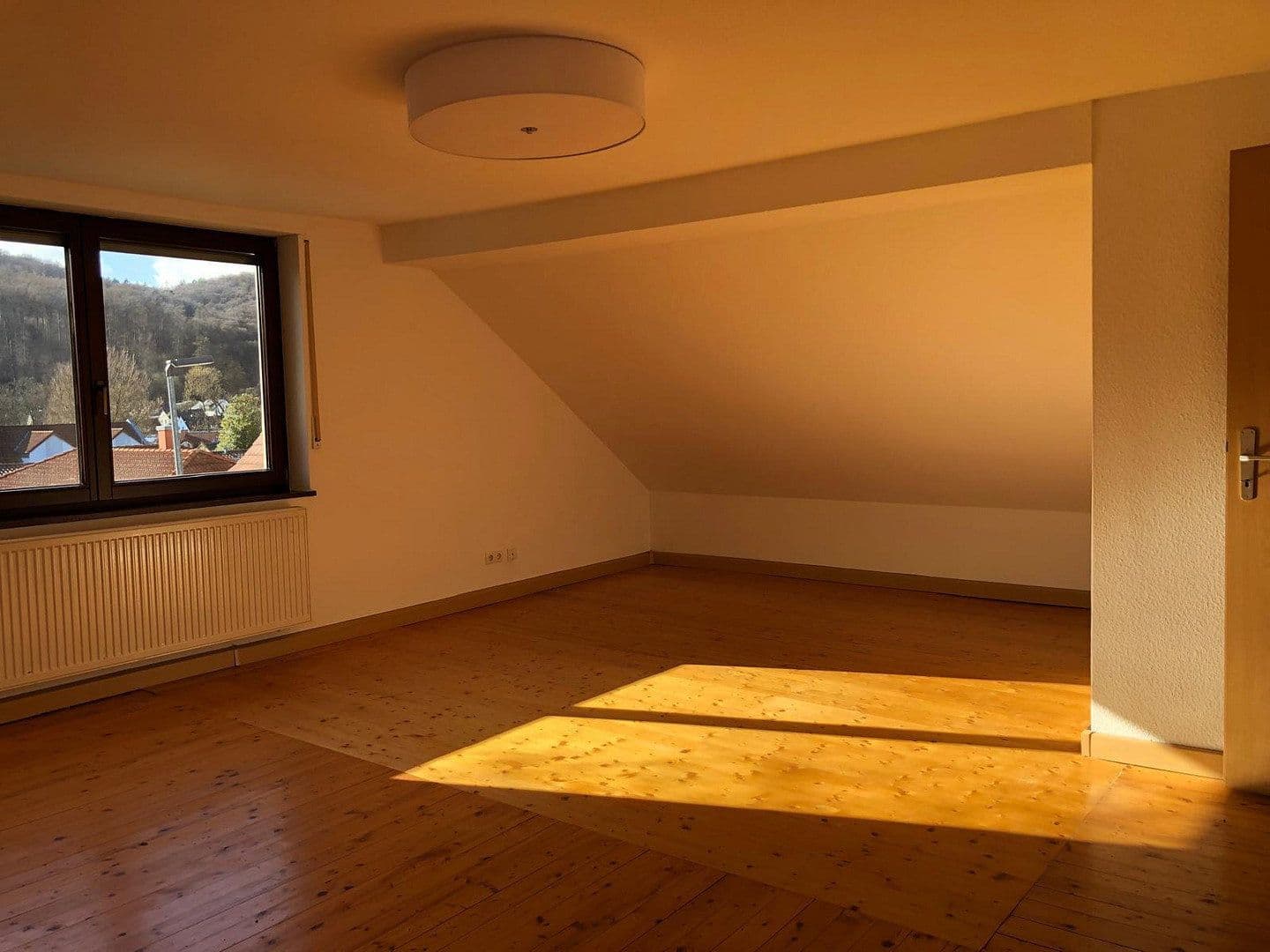 Prenájom domu 150 m², pozemek 1.000 m², Bammental, Bádensko-Wurttembersko Prenájom domu 150 m², pozemek 1.000 m², Bammental, Bádensko-Wurttembersko