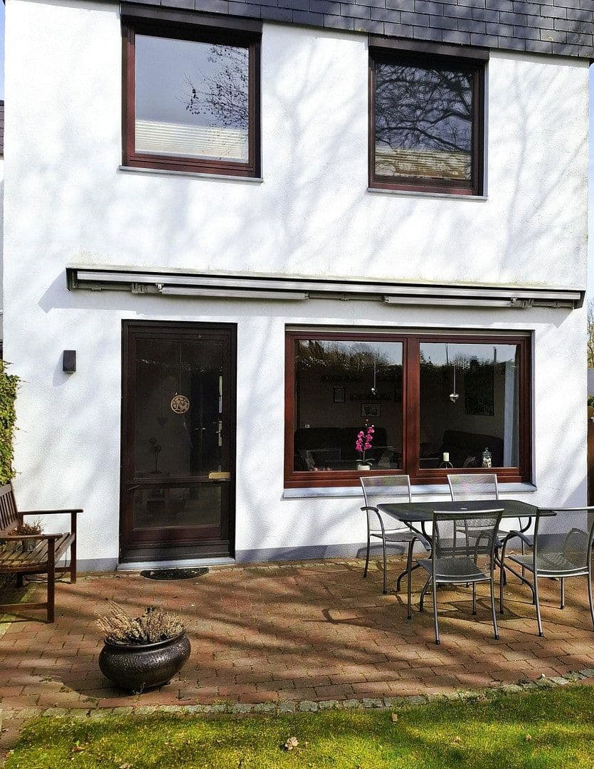 Predaj domu 95 m², pozemek 270 m², Seevetal, Dolné Sasko Predaj domu 95 m², pozemek 270 m², Seevetal, Dolné Sasko