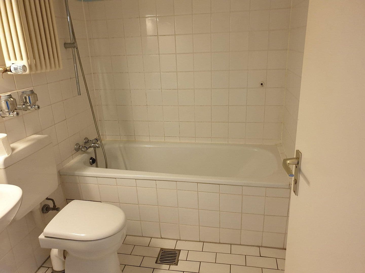 Predaj bytu 3-izbový 90 m², Berlin, Berlín Predaj bytu 3-izbový 90 m², Berlin, Berlín