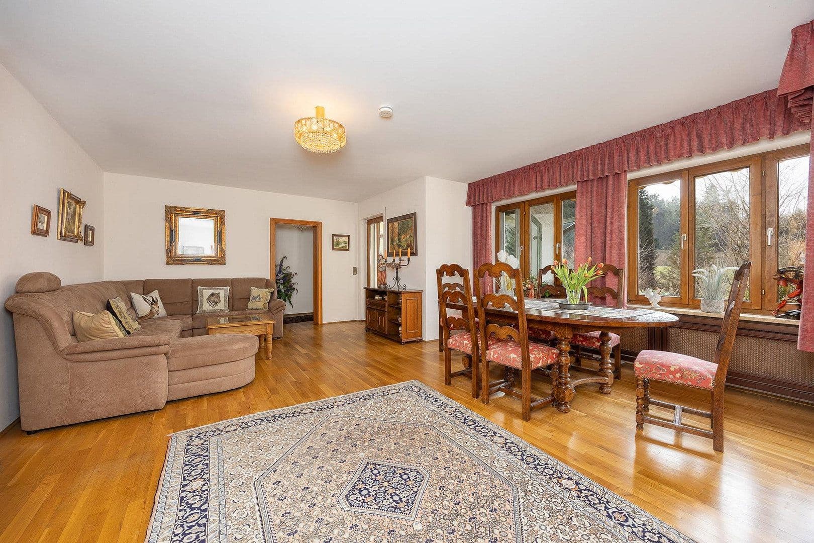 Predaj domu 280 m², pozemek 4.460 m², Regen, Bavorsko Predaj domu 280 m², pozemek 4.460 m², Regen, Bavorsko