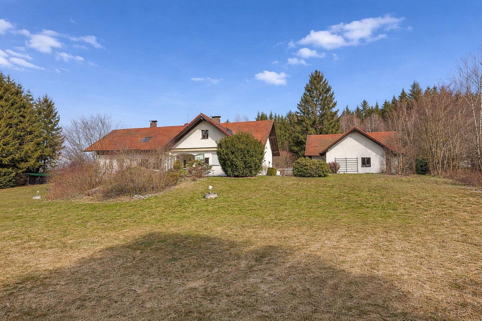 Predaj domu 280 m², pozemek 4.460 m², Regen, Bavorsko Predaj domu 280 m², pozemek 4.460 m², Regen, Bavorsko