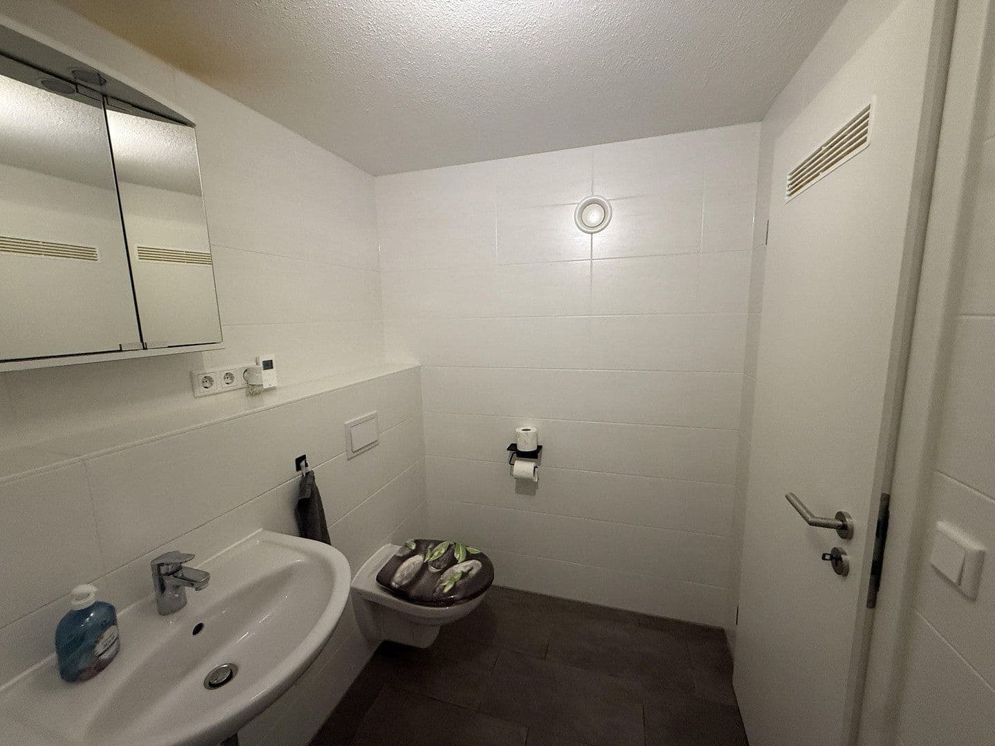 Predaj domu 137 m², pozemek 248 m², Adelsdorf, Bavorsko Predaj domu 137 m², pozemek 248 m², Adelsdorf, Bavorsko