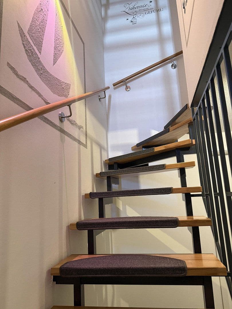 Predaj domu 137 m², pozemek 248 m², Adelsdorf, Bavorsko Predaj domu 137 m², pozemek 248 m², Adelsdorf, Bavorsko