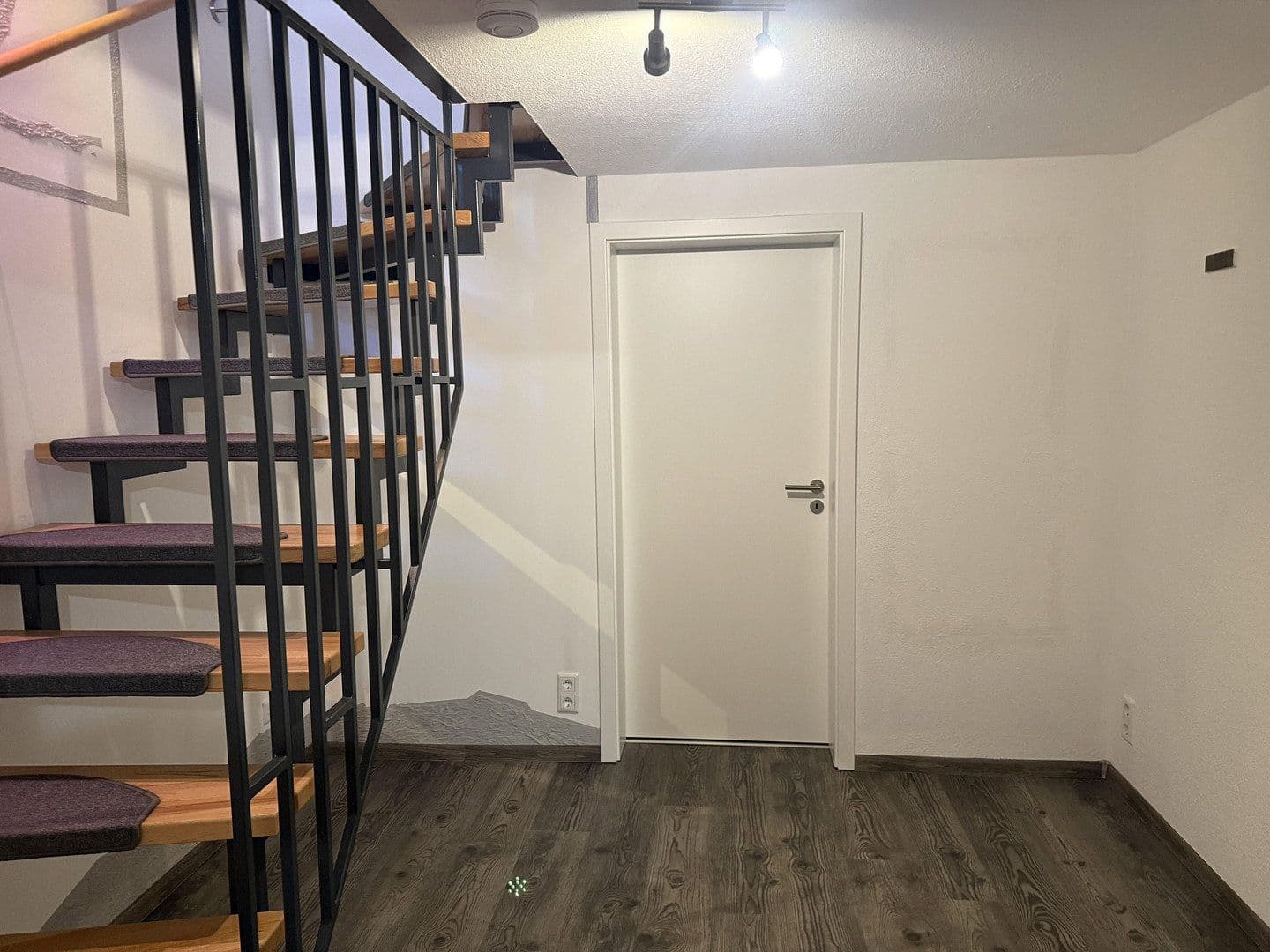 Predaj domu 137 m², pozemek 248 m², Adelsdorf, Bavorsko Predaj domu 137 m², pozemek 248 m², Adelsdorf, Bavorsko