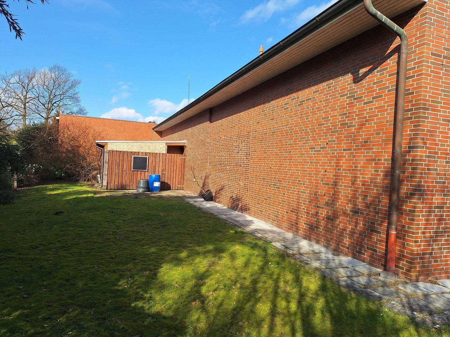 Predaj nebytového priestoru 875 m², Metjendorfer Landstraße 28, Wiefelstede, Dolné Sasko Predaj nebytového priestoru 875 m², Metjendorfer Landstraße 28, Wiefelstede, Dolné Sasko