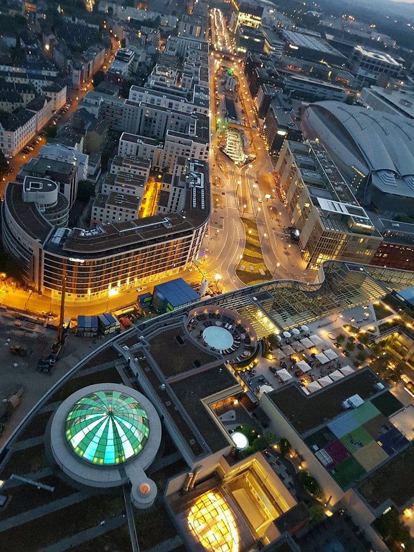 Prenájom bytu 2-izbový 61 m², Europa-Allee 2, Frankfurt am Main, Hesensko Prenájom bytu 2-izbový 61 m², Europa-Allee 2, Frankfurt am Main, Hesensko