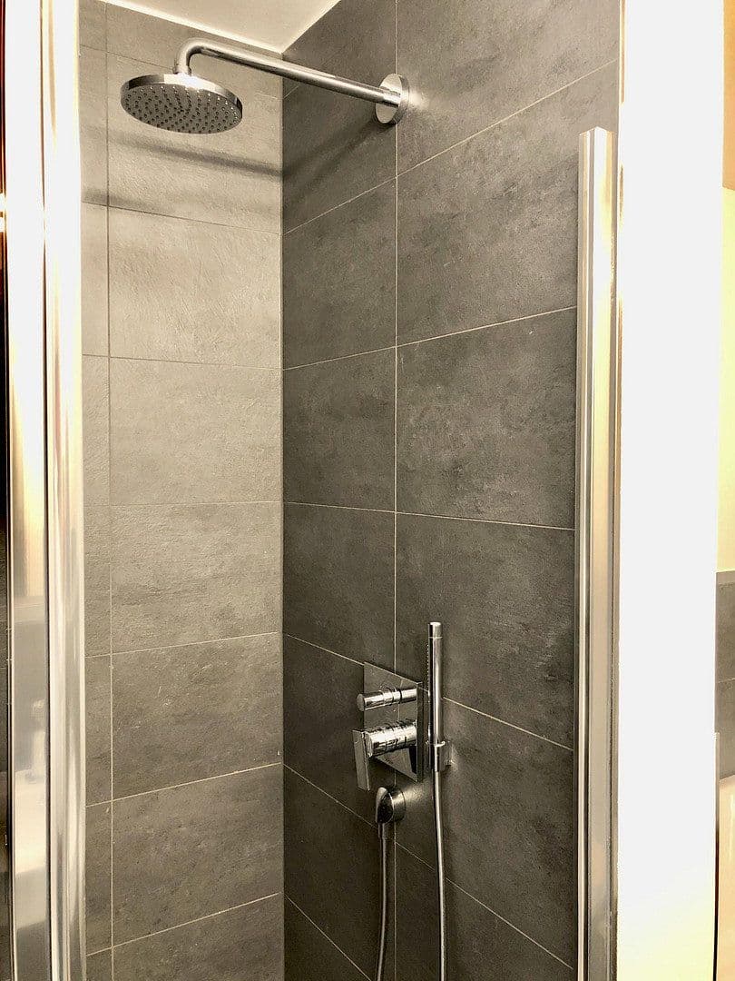 Prenájom bytu 2-izbový 61 m², Europa-Allee 2, Frankfurt am Main, Hesensko Prenájom bytu 2-izbový 61 m², Europa-Allee 2, Frankfurt am Main, Hesensko