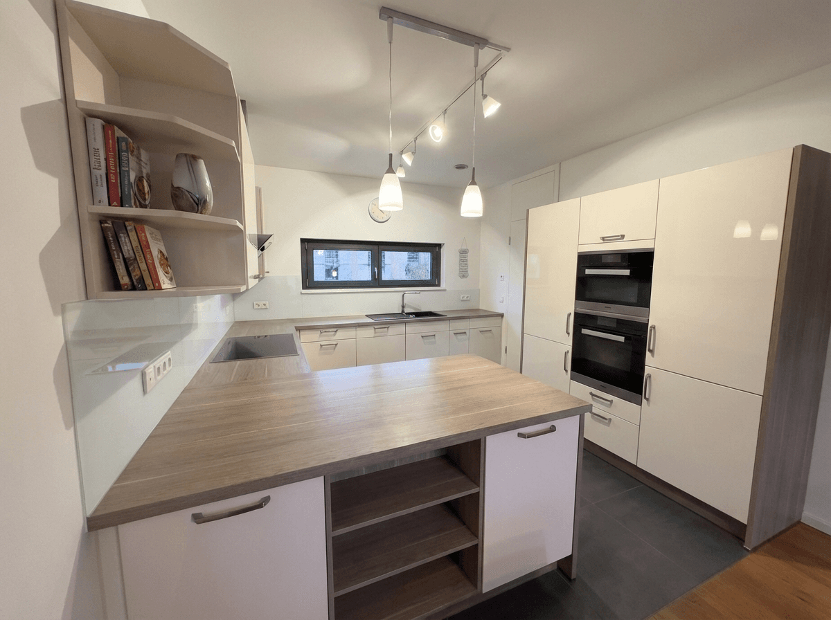 Predaj domu 169 m², pozemek 216 m², Heinrich-Diehl-Str. 16, Landau in der Pfalz, Porýnie-Falcko Predaj domu 169 m², pozemek 216 m², Heinrich-Diehl-Str. 16, Landau in der Pfalz, Porýnie-Falcko