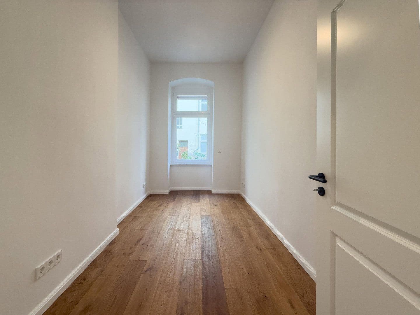 Predaj bytu 4-izbový 91 m², Berlin, Berlín Predaj bytu 4-izbový 91 m², Berlin, Berlín