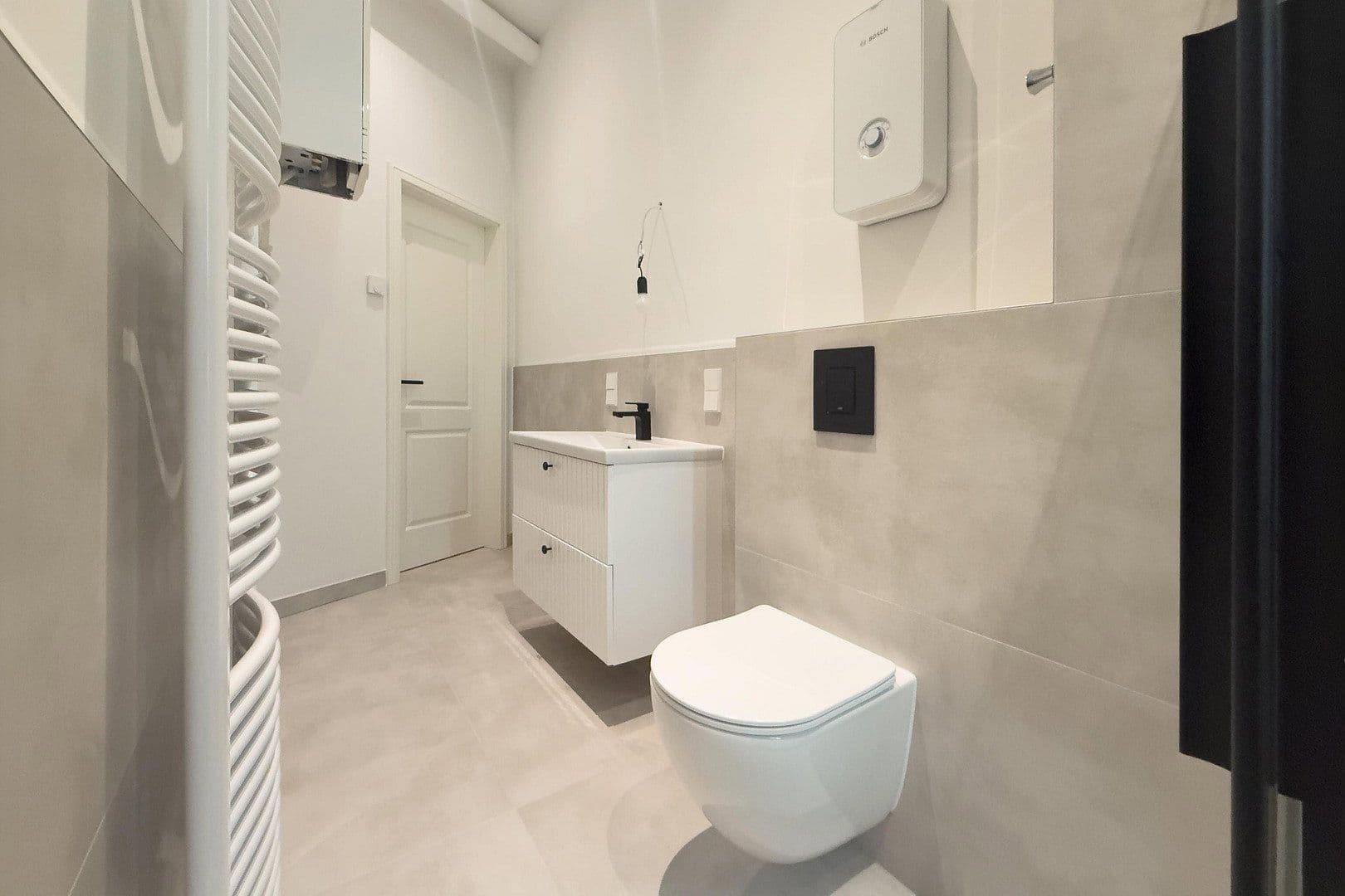 Predaj bytu 4-izbový 91 m², Berlin, Berlín Predaj bytu 4-izbový 91 m², Berlin, Berlín