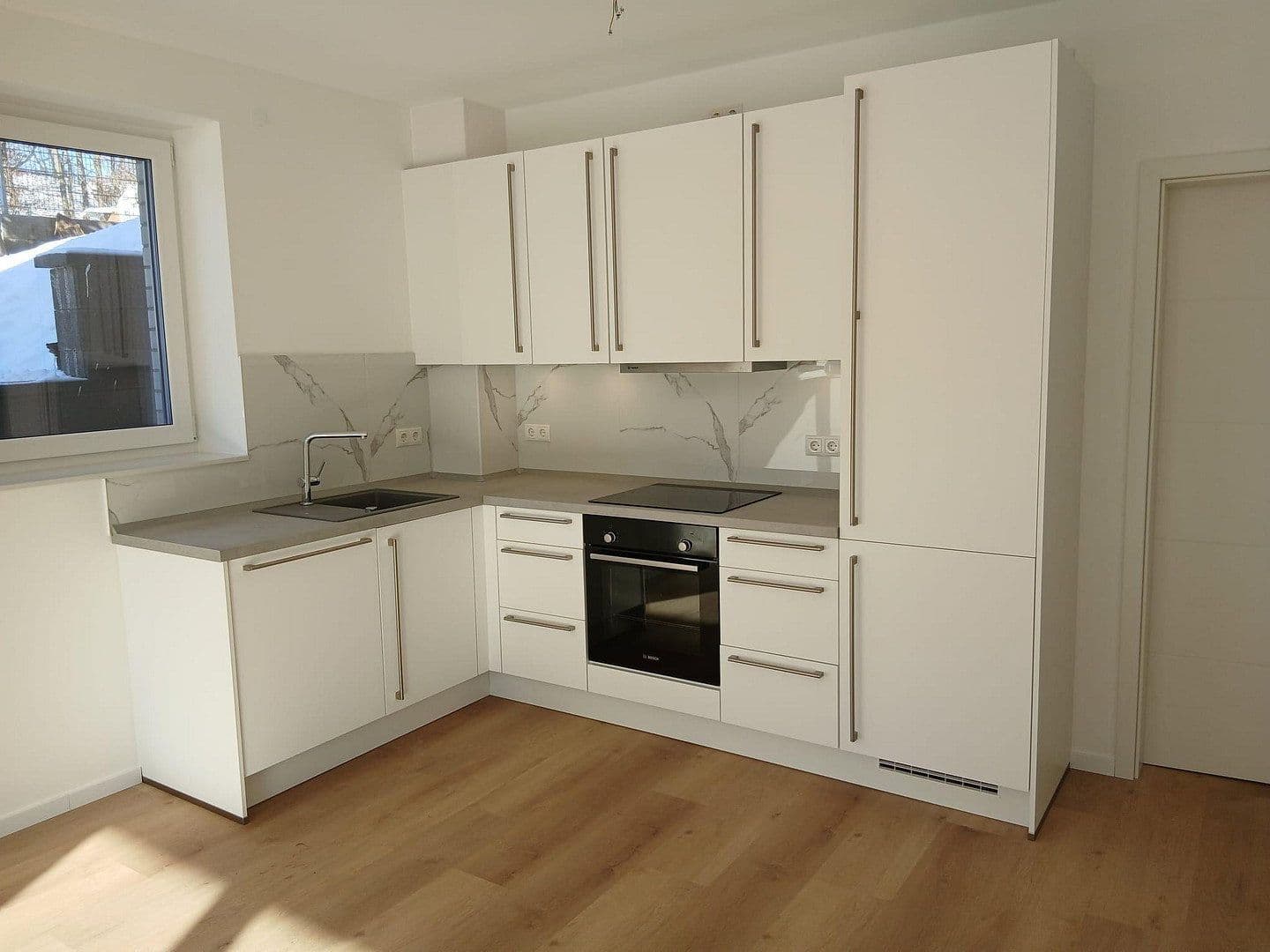 Prenájom bytu 2-izbový 75 m², Hamburg, Hamburg Prenájom bytu 2-izbový 75 m², Hamburg, Hamburg